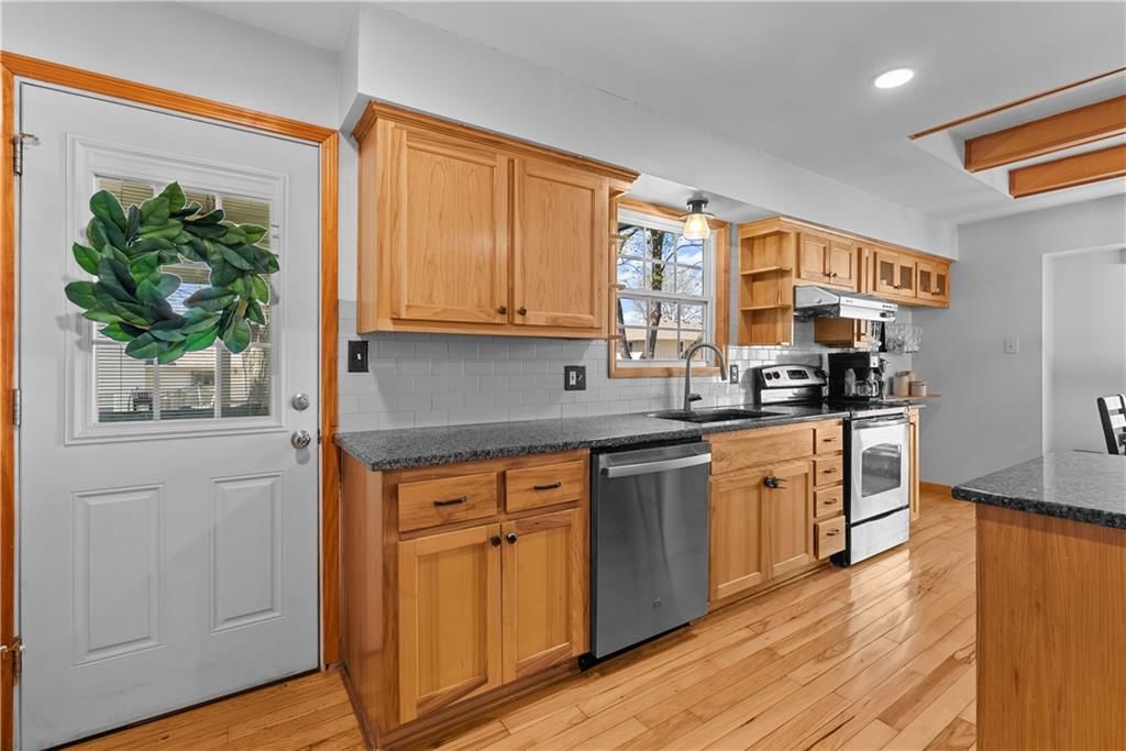6216 Albervan Street — photo 13