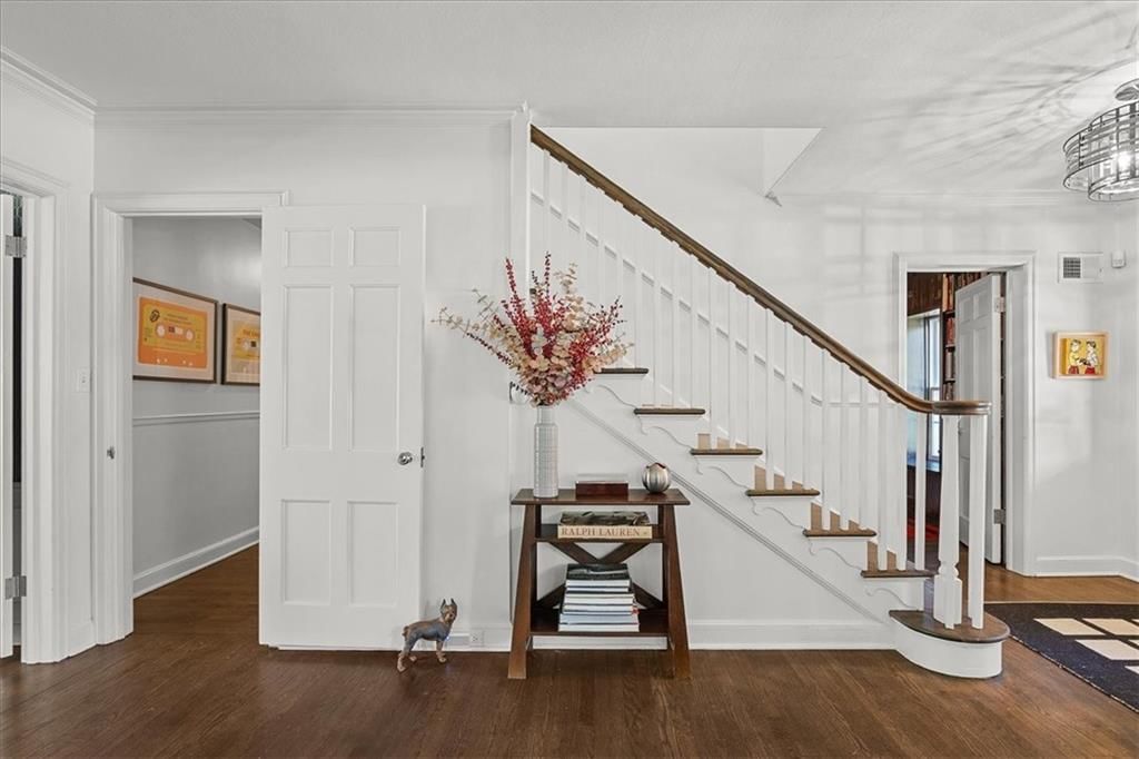 835 W 53rd Terrace — photo 7