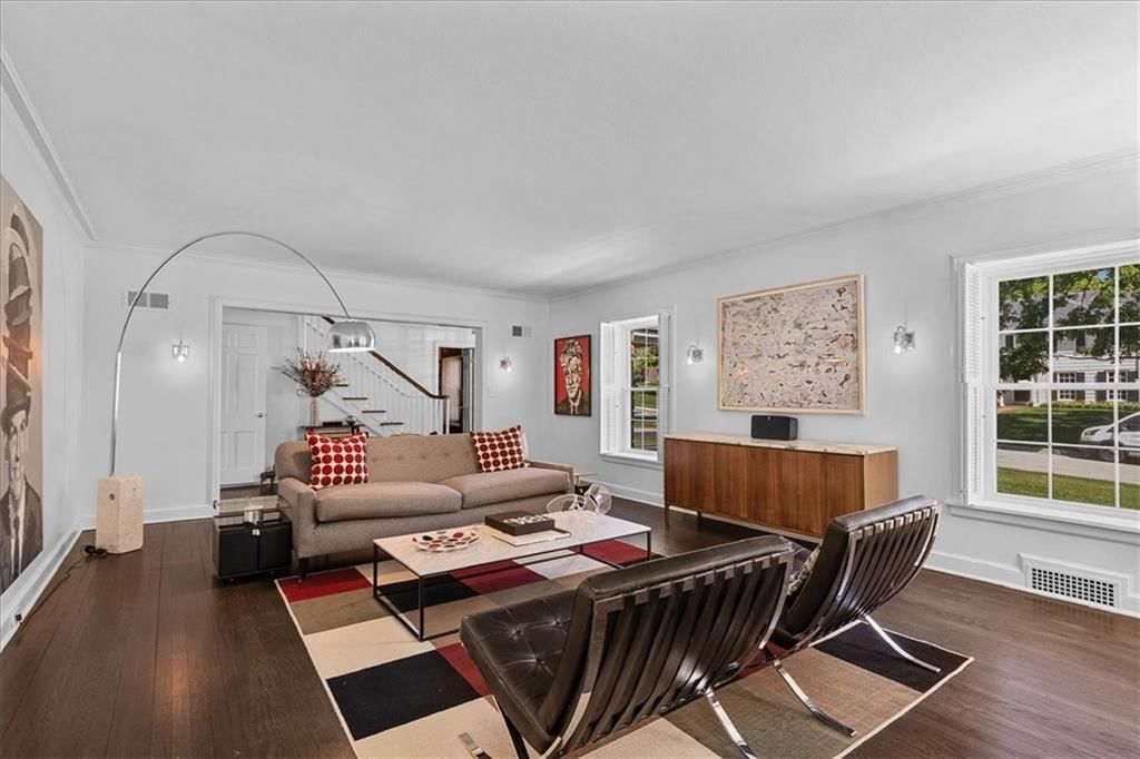 835 W 53rd Terrace — photo 11