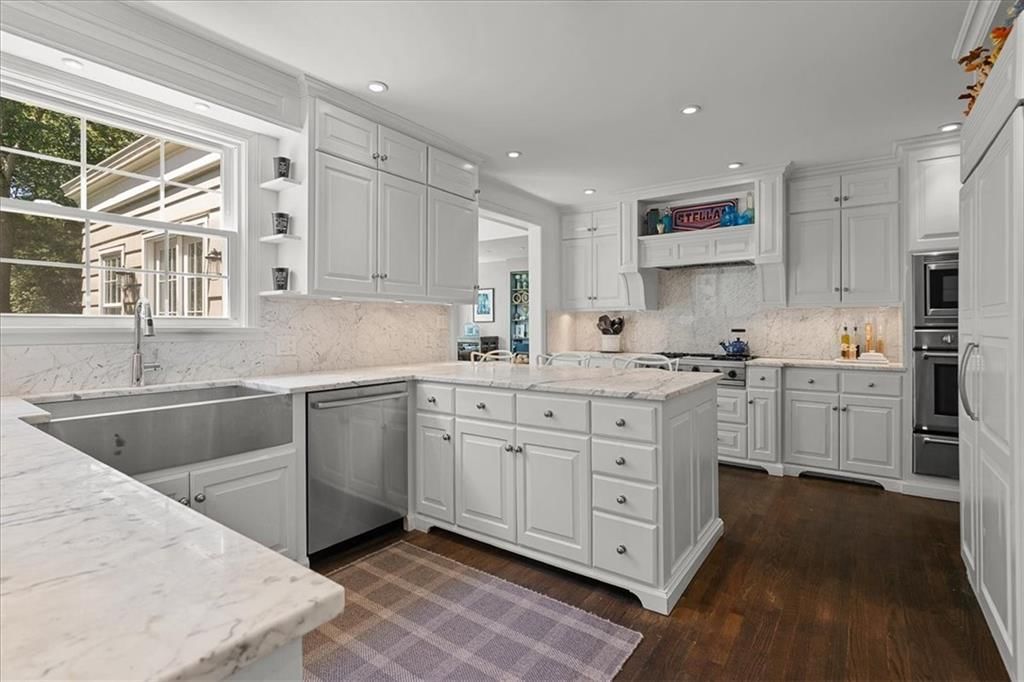 835 W 53rd Terrace — photo 17