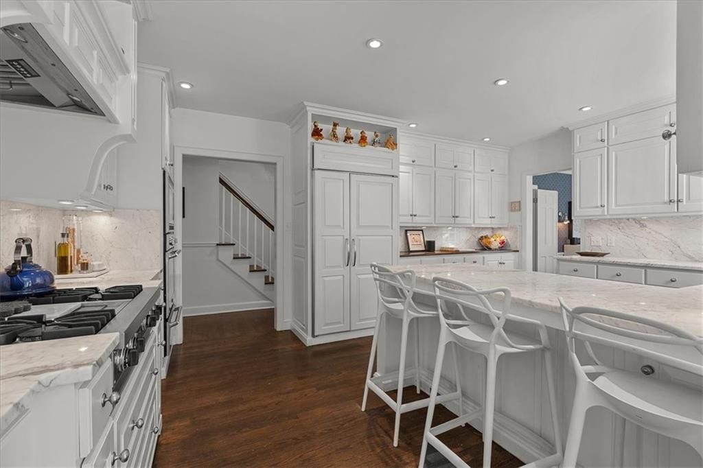 835 W 53rd Terrace — photo 21