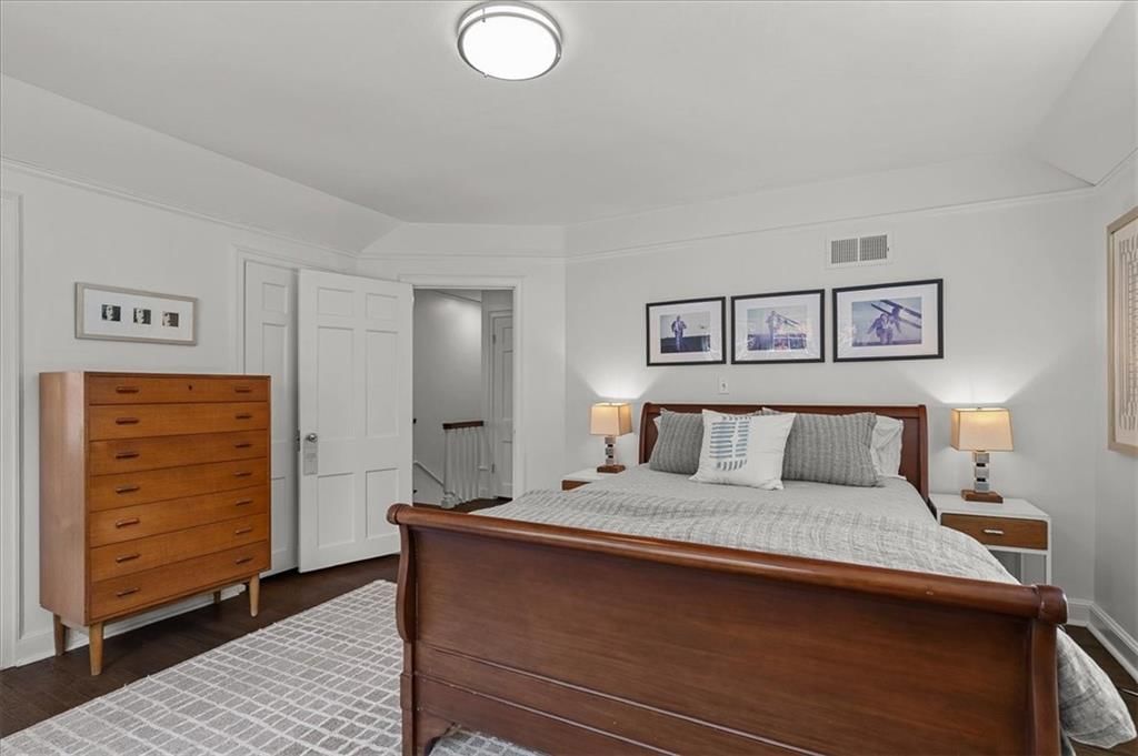 835 W 53rd Terrace — photo 38