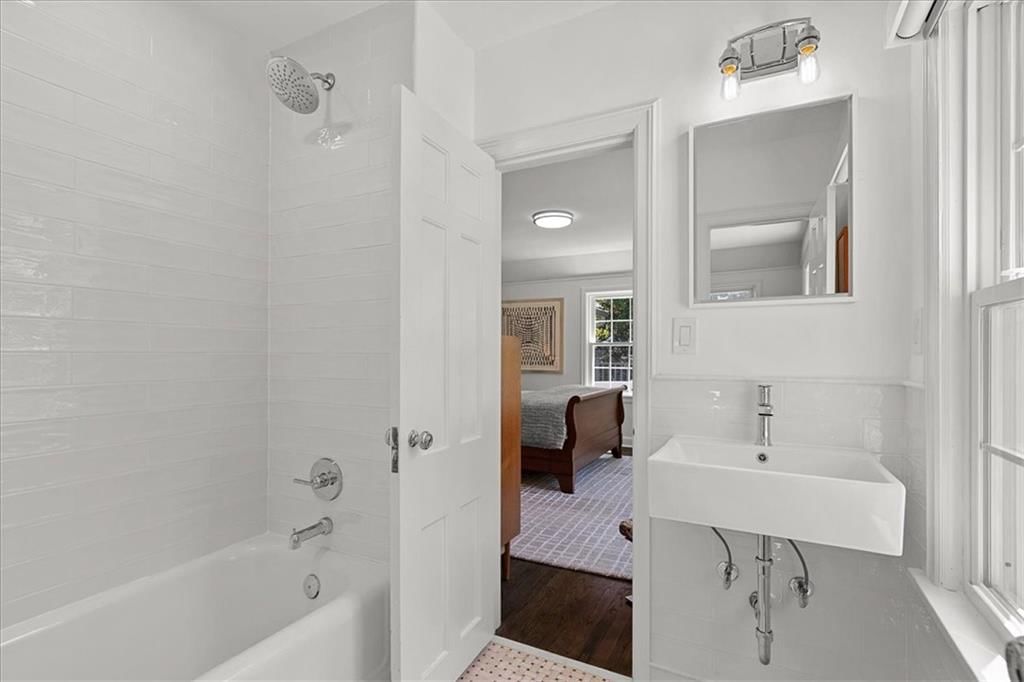 835 W 53rd Terrace — photo 39