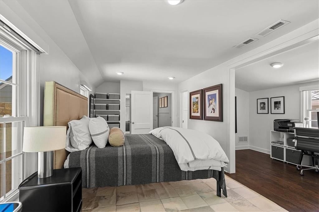 835 W 53rd Terrace — photo 43