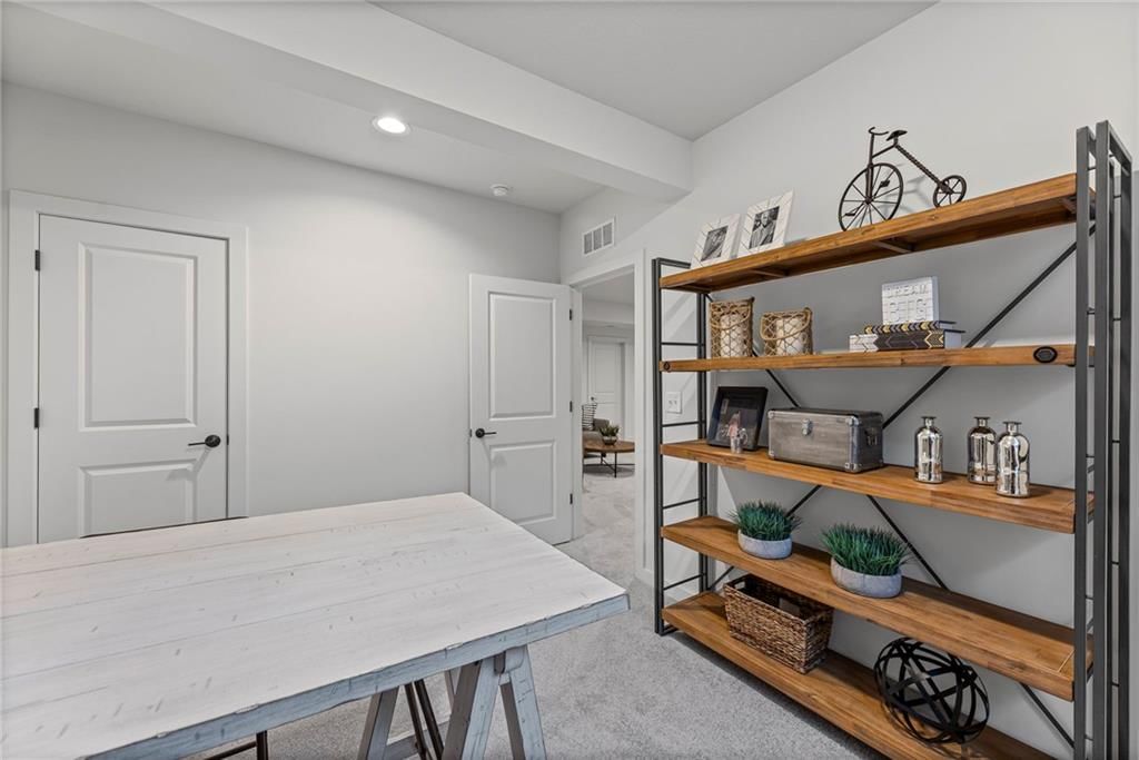 4615 N 144th Terrace — photo 35