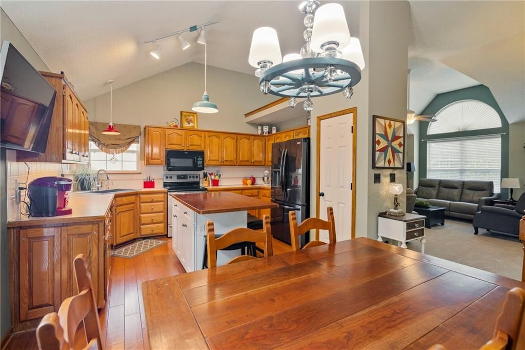 930 W Elizabeth Street — photo 6