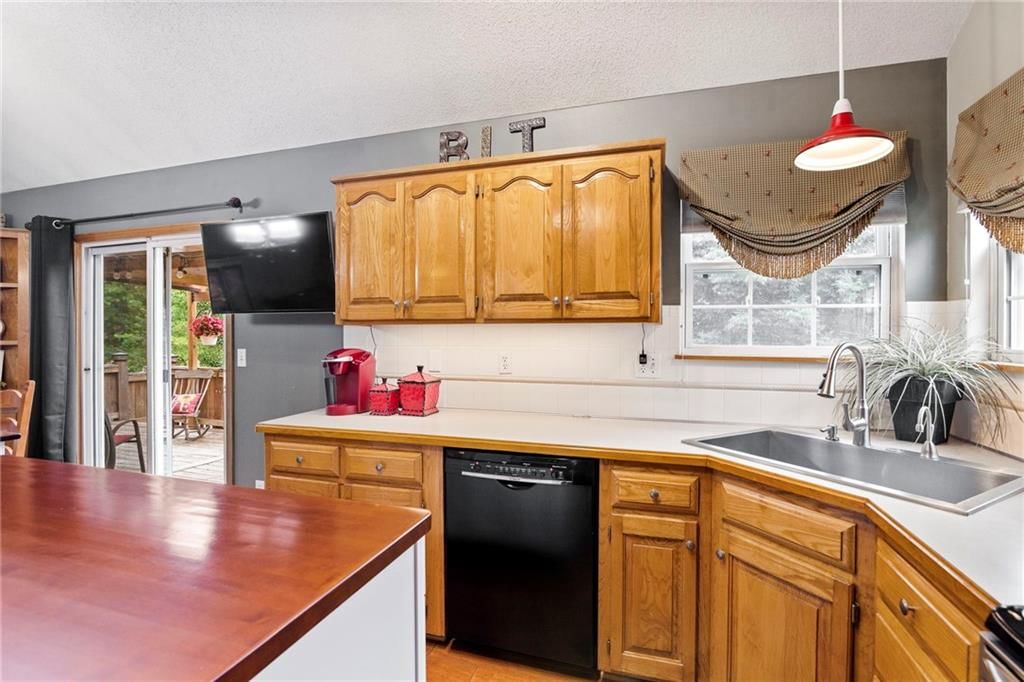 930 W Elizabeth Street — photo 10