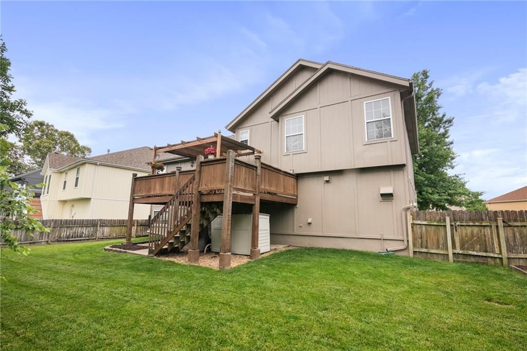 930 W Elizabeth Street — photo 32