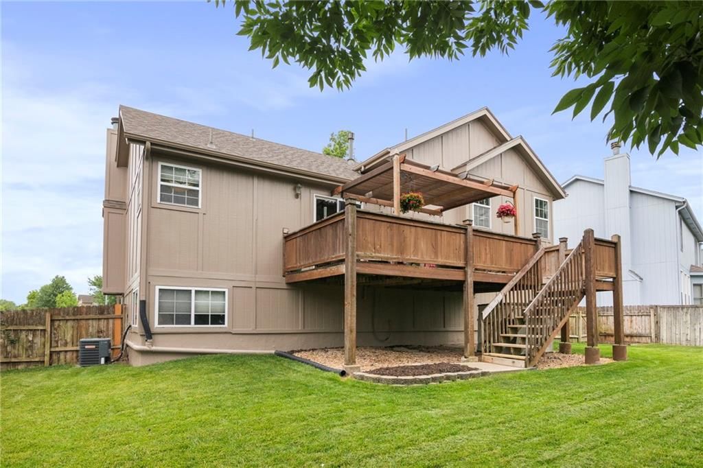 930 W Elizabeth Street — photo 33