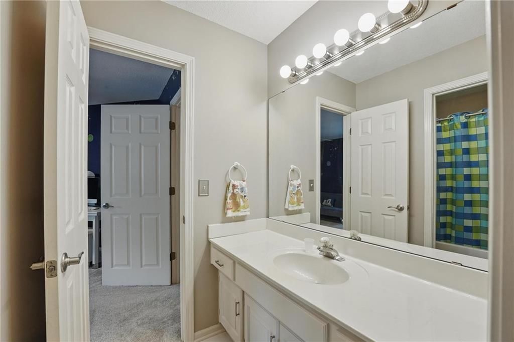 8001 NW 76th Terrace — photo 32