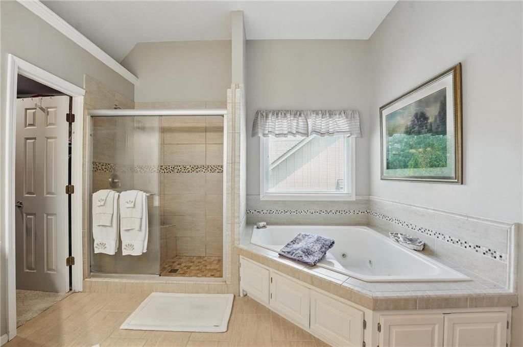 8001 NW 76th Terrace — photo 38