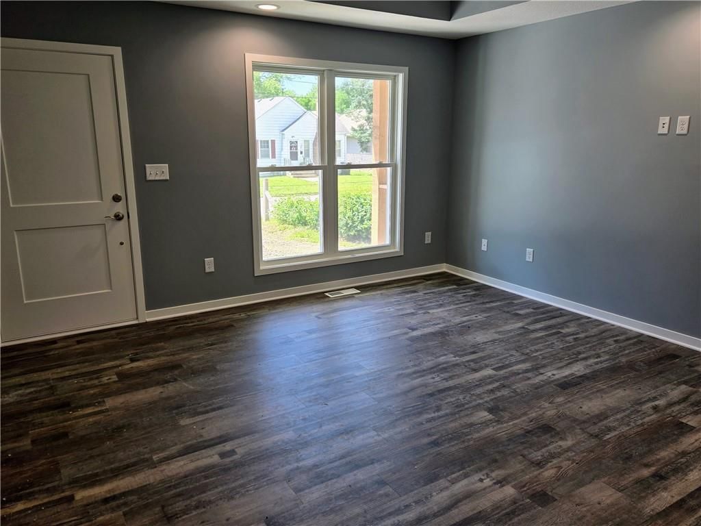 449 E Market Street — photo 7