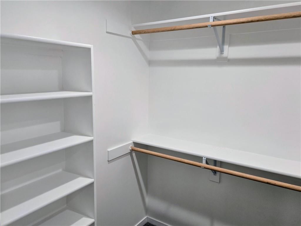 449 E Market Street — photo 12