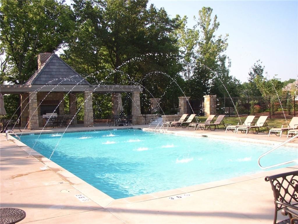 8713 N FARLEY Circle — photo 3