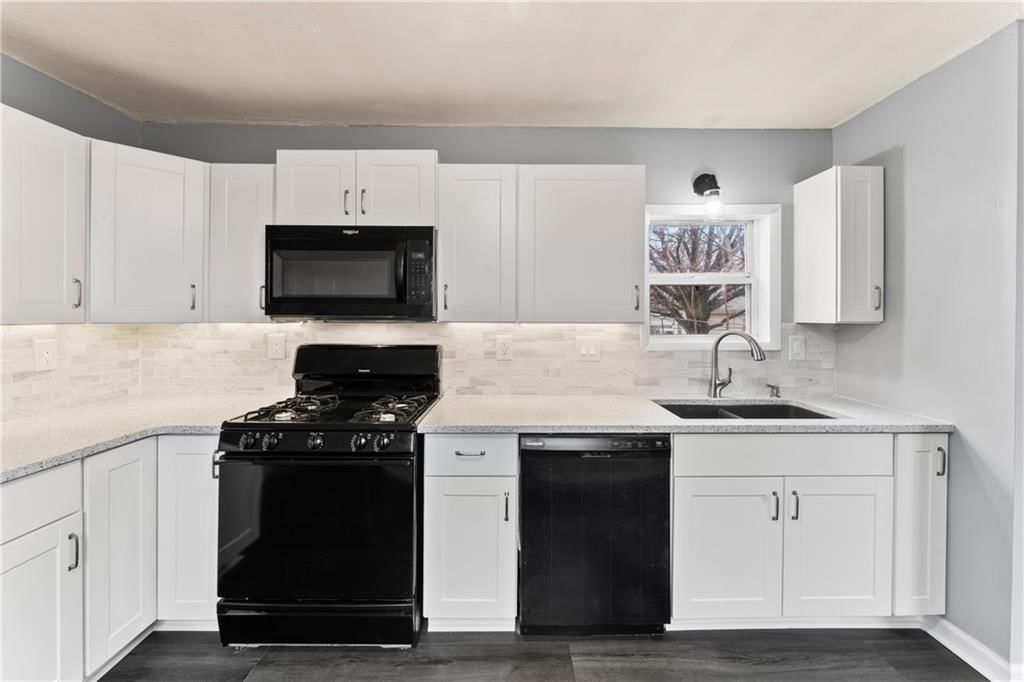 2000 Esterly Avenue — photo 8