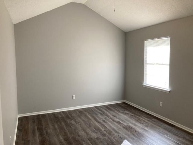 2121 Highridge Drive — photo 10