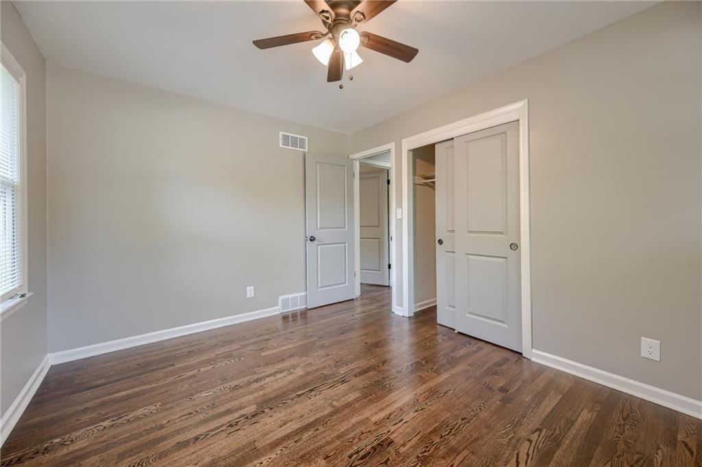 9504 Belmont Avenue — photo 17