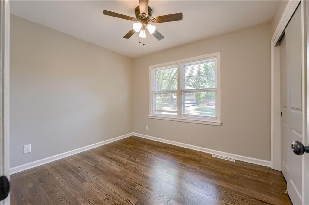 9504 Belmont Avenue — photo 19