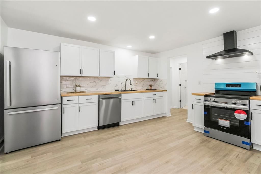 222 W College Street — photo 6