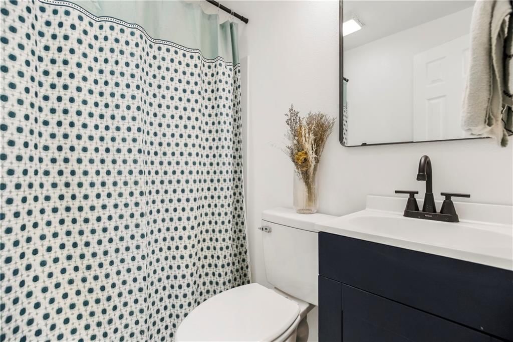 222 W College Street — photo 18