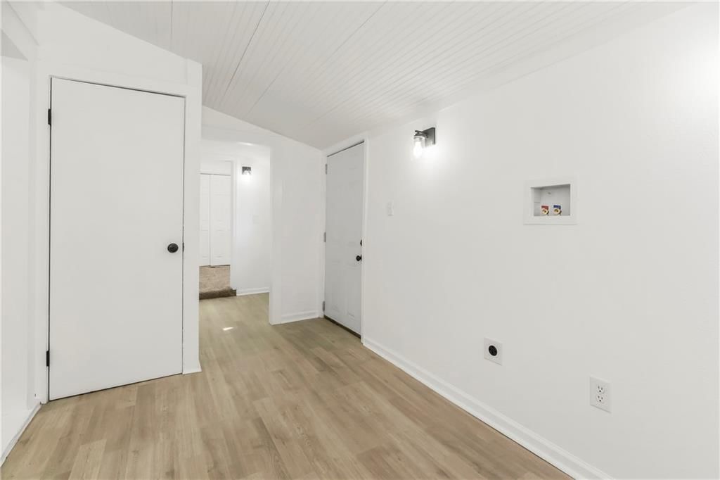 222 W College Street — photo 22