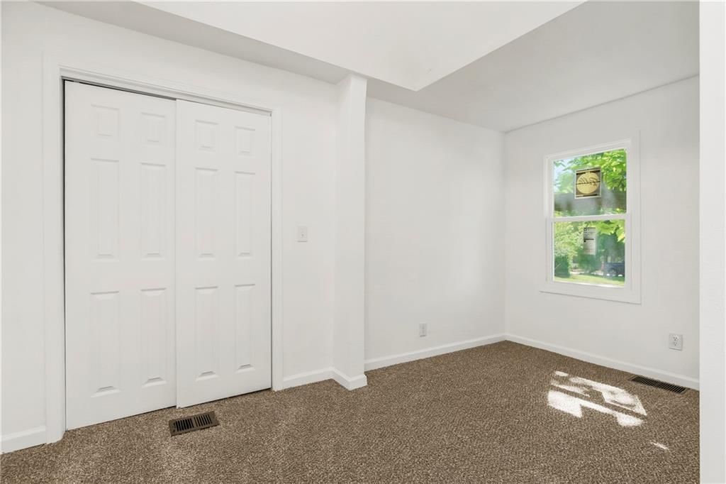 222 W College Street — photo 23
