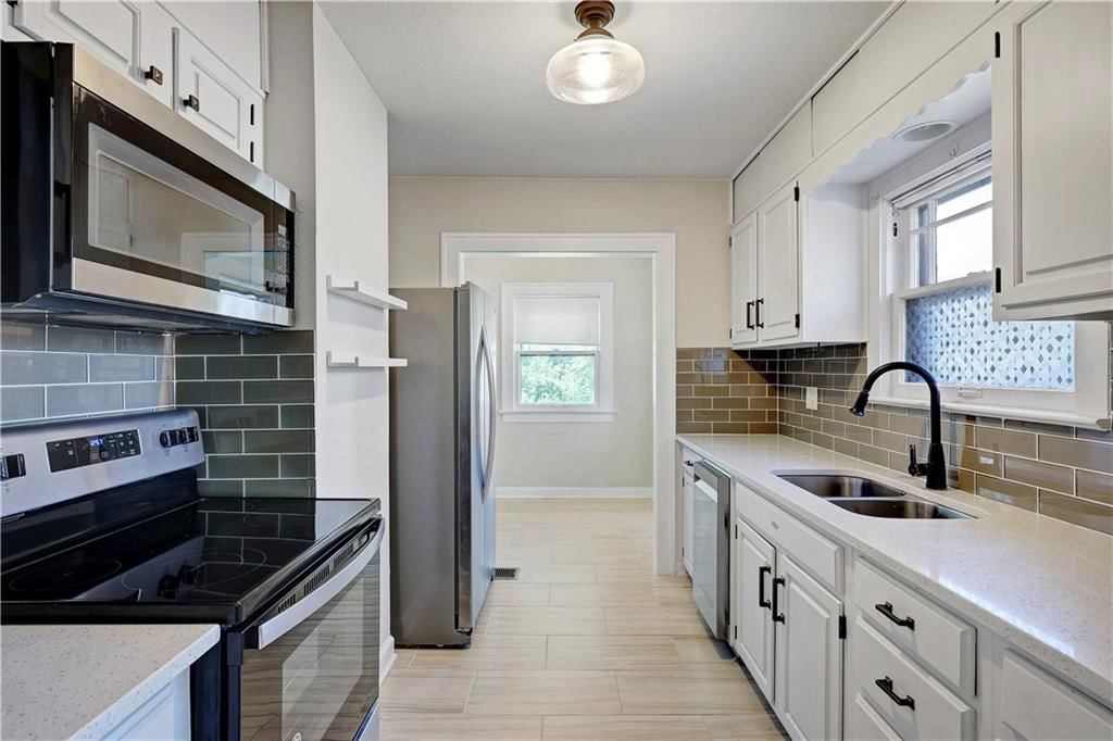 Photo 12 of 32 - 2414 N 12th Street