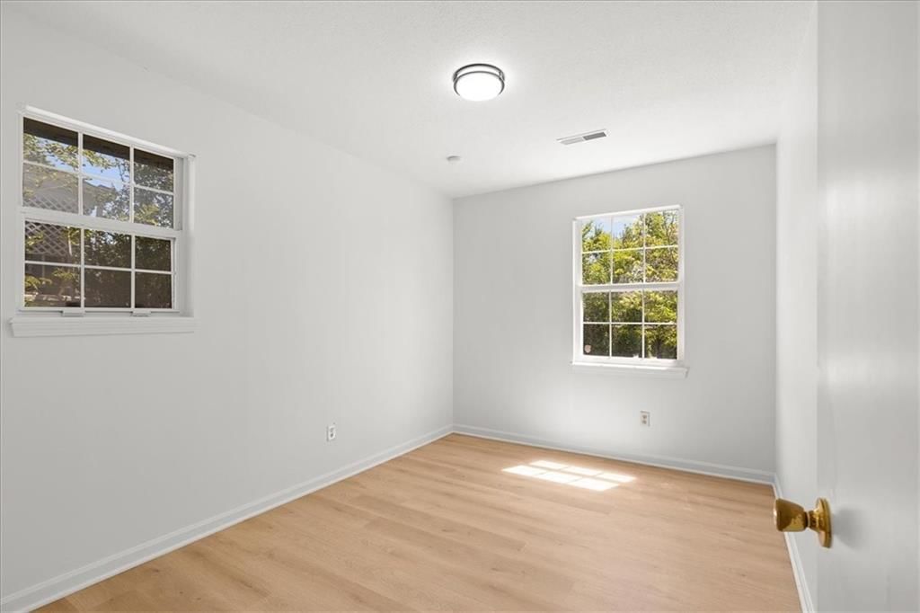615 Cedar Street — photo 12