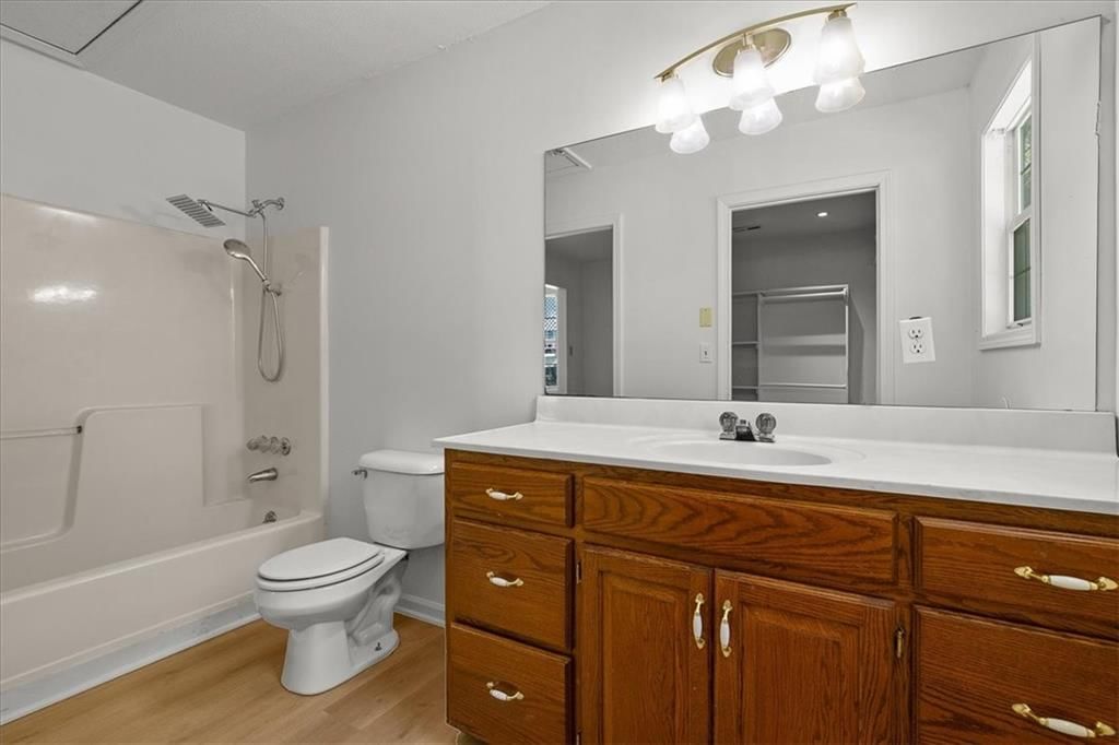 615 Cedar Street — photo 15