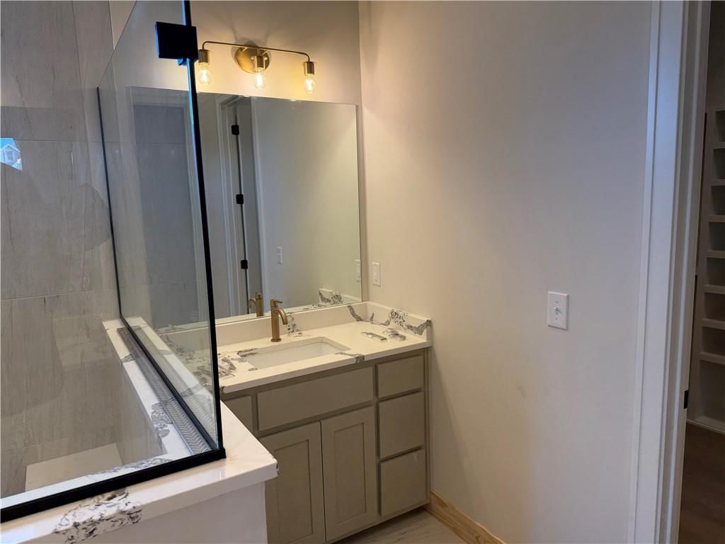 802 Savannah Court — photo 15