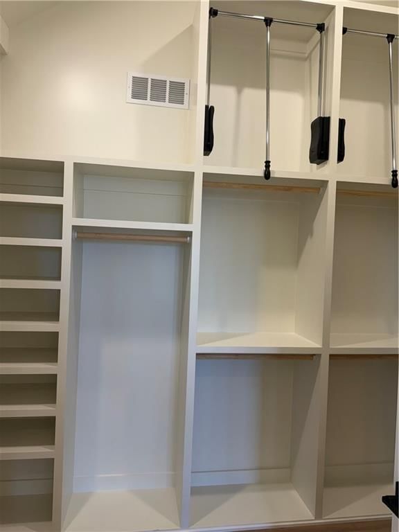 802 Savannah Court — photo 16