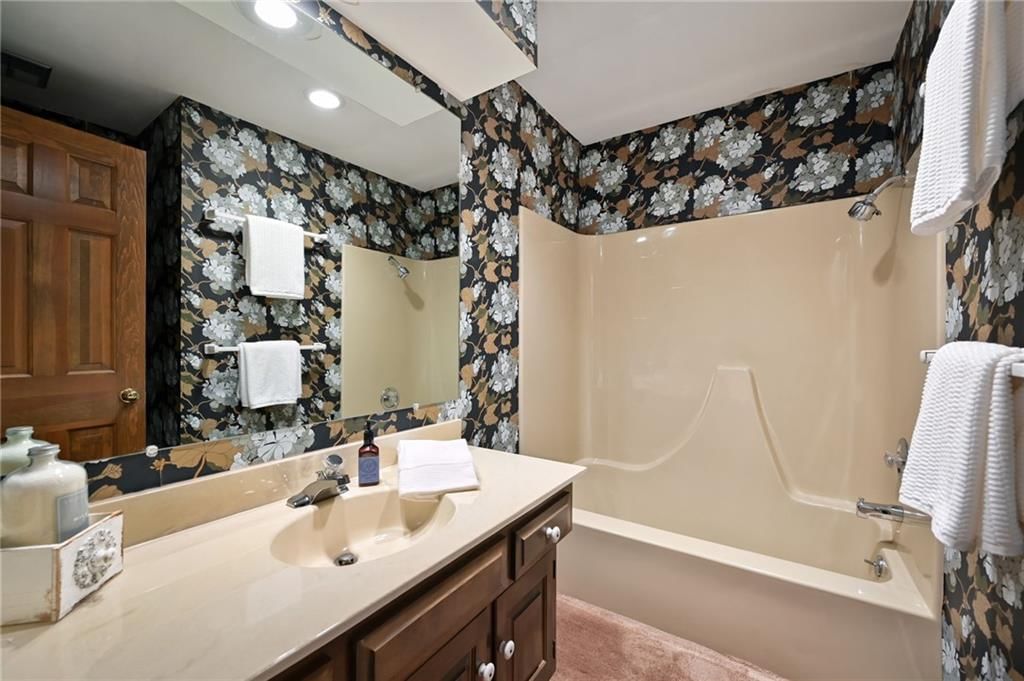 4414 W 112th Terrace — photo 14