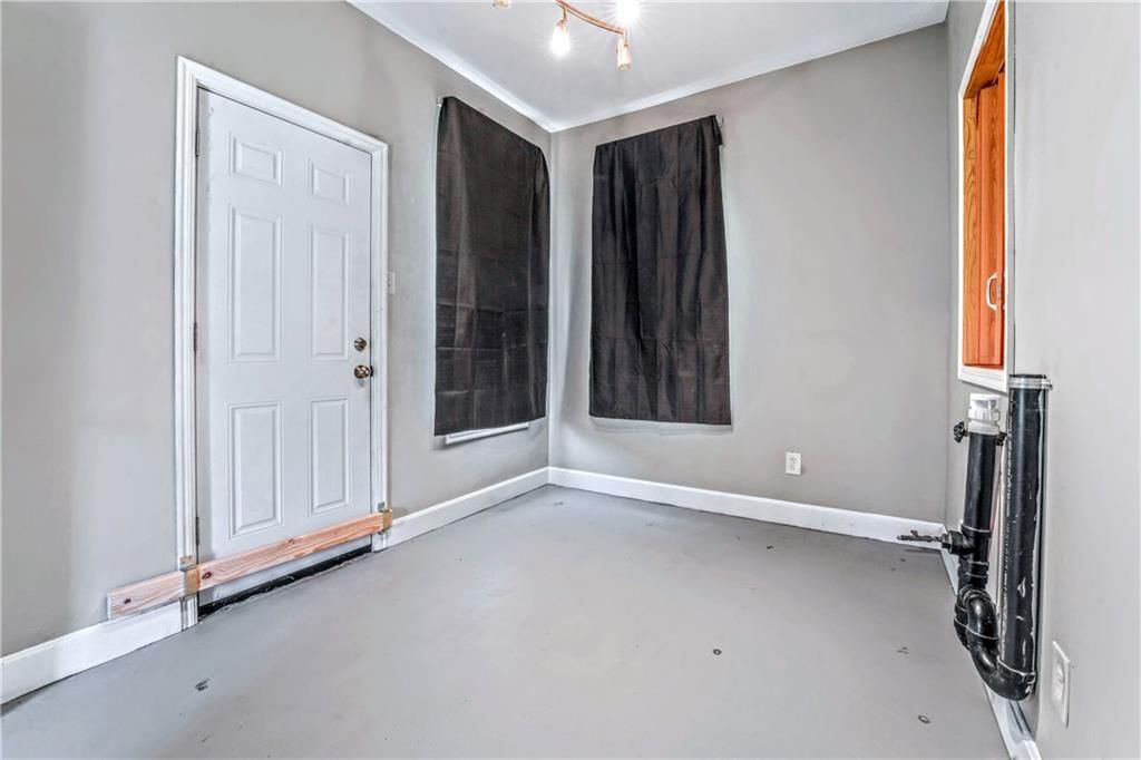 218 S 8th Street — photo 10