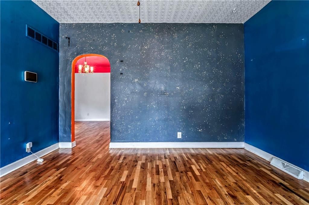218 S 8th Street — photo 13