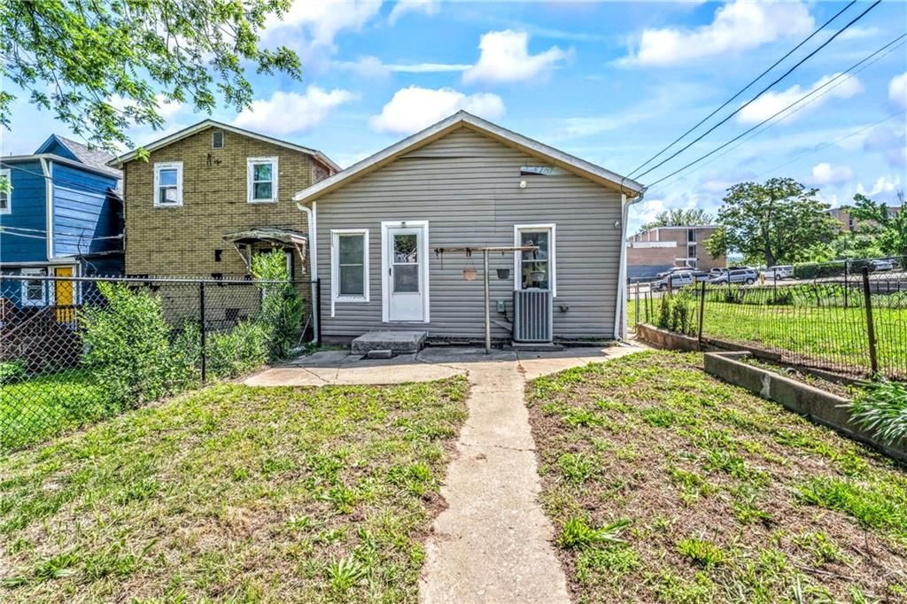 218 S 8th Street — photo 18