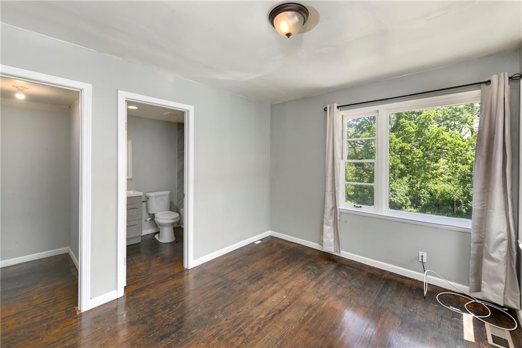 2409 Oakley Avenue — photo 15