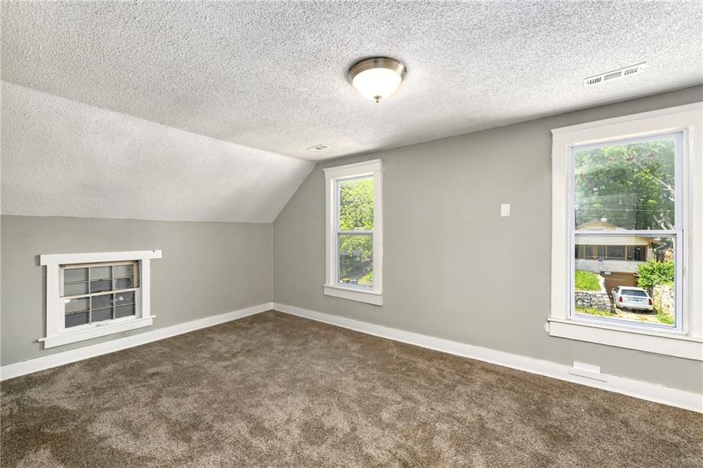 2409 Oakley Avenue — photo 18