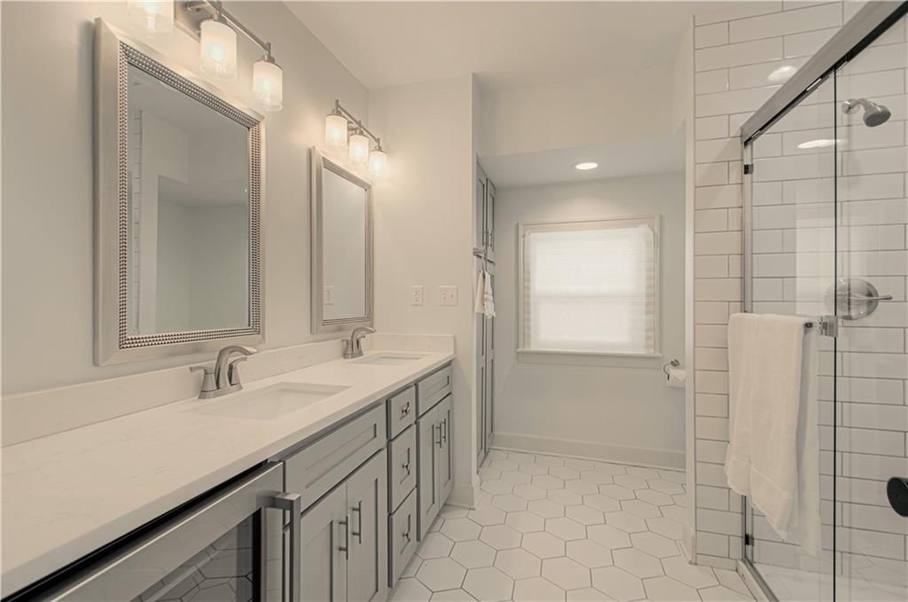 1617 W 50th Street — photo 30