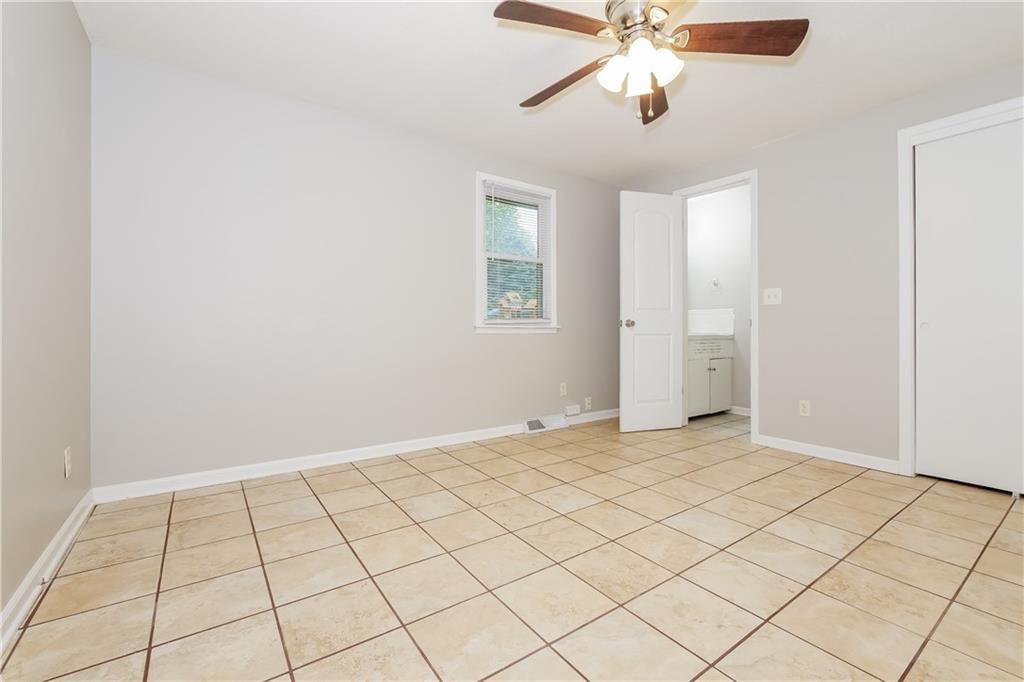 710 NE 114th Street — photo 8