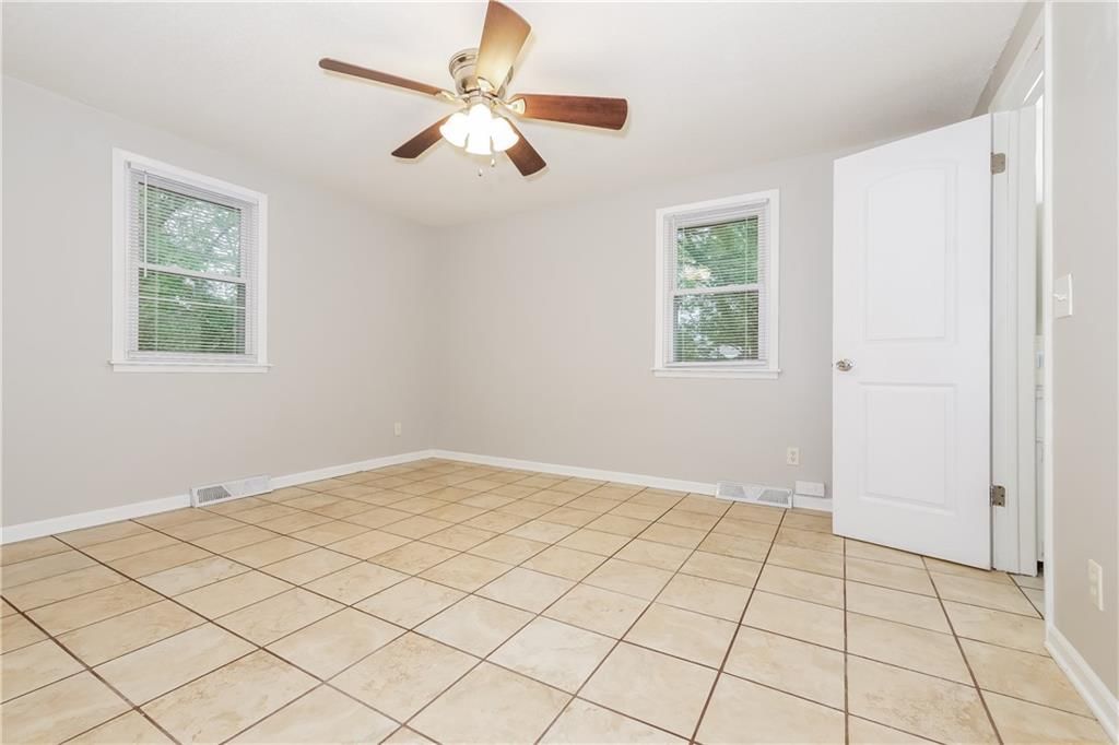 710 NE 114th Street — photo 9