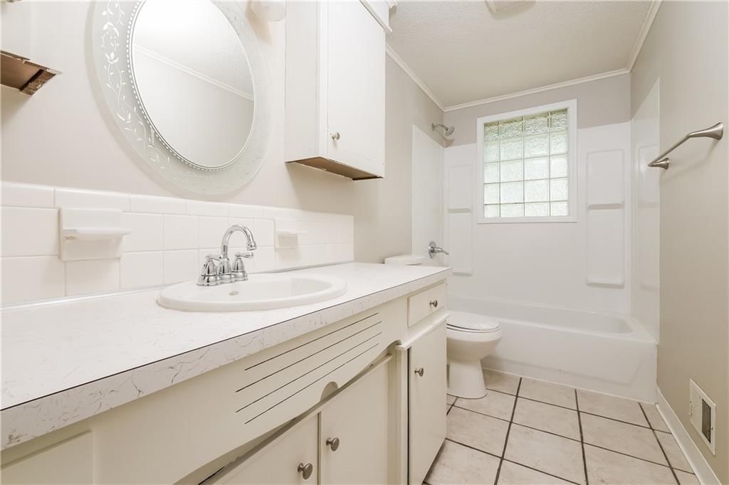 710 NE 114th Street — photo 13