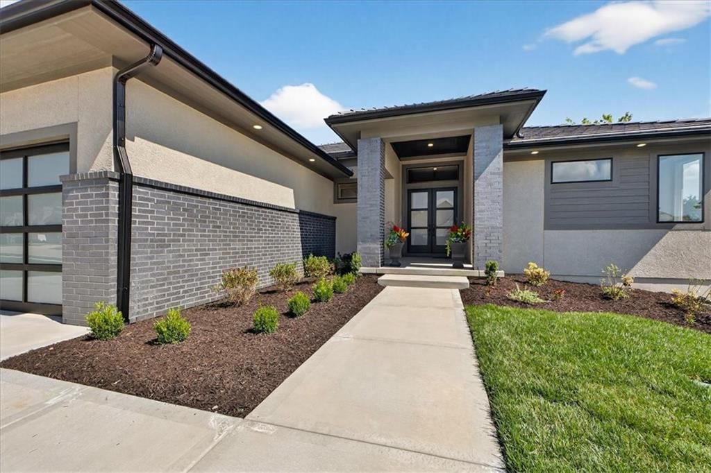 5907 N Lucerne Avenue, Kansas City, MO