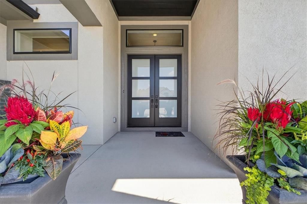 5907 N Lucerne Avenue — photo 5