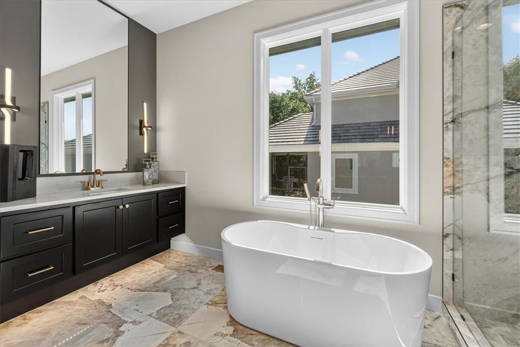 5907 N Lucerne Avenue — photo 36