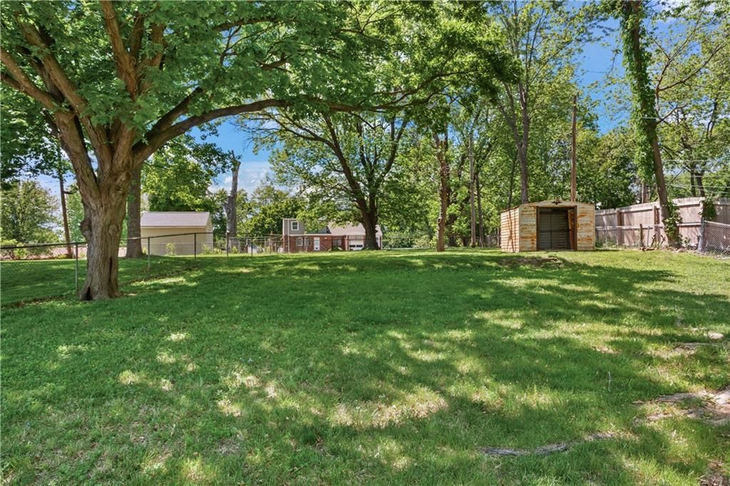 5524 N Virginia Avenue — photo 9