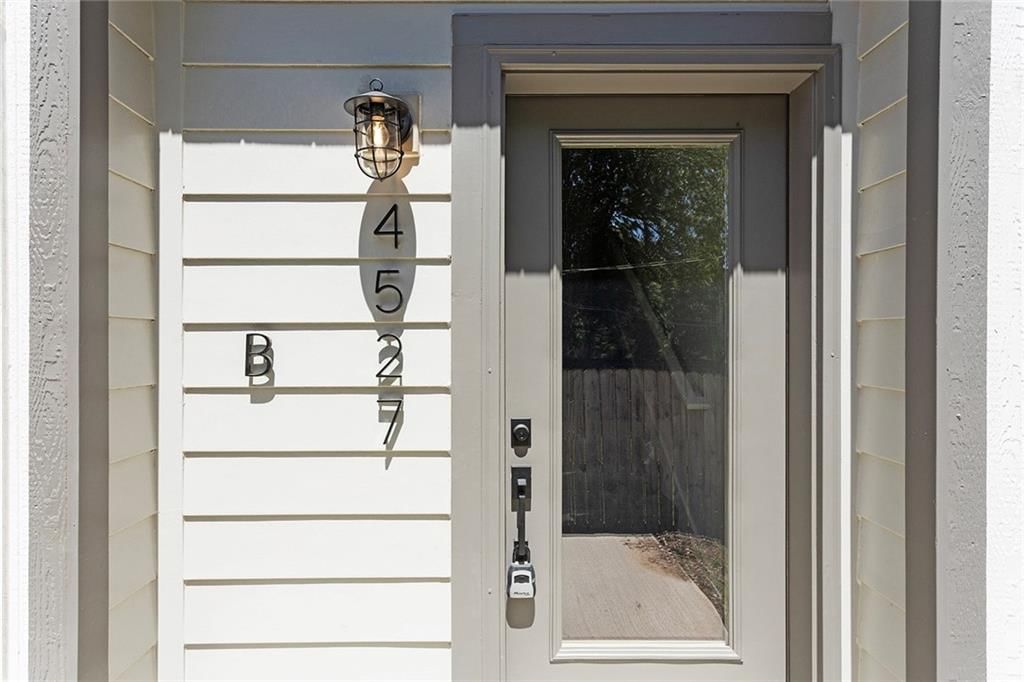 4527 Forest Avenue — photo 24
