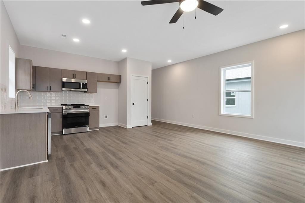 4527 Forest Avenue — photo 31