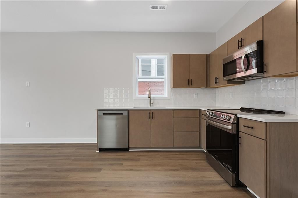 4527 Forest Avenue — photo 32