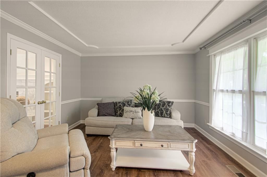 8506 Lakeview Avenue — photo 5