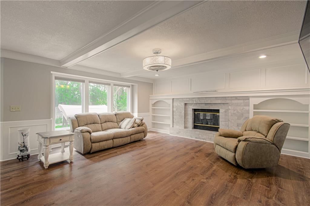 8506 Lakeview Avenue — photo 7
